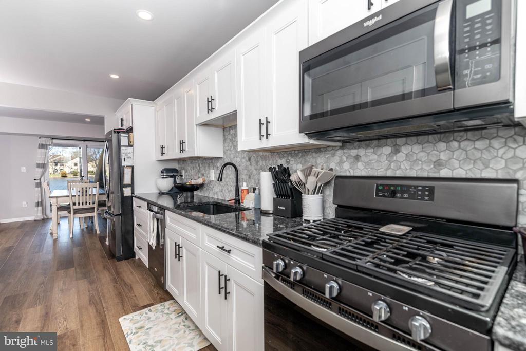 45 VIBURNUM LN