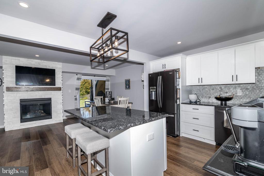45 VIBURNUM LN