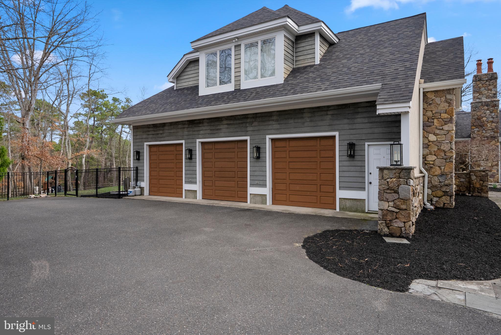 16 High Point Dr