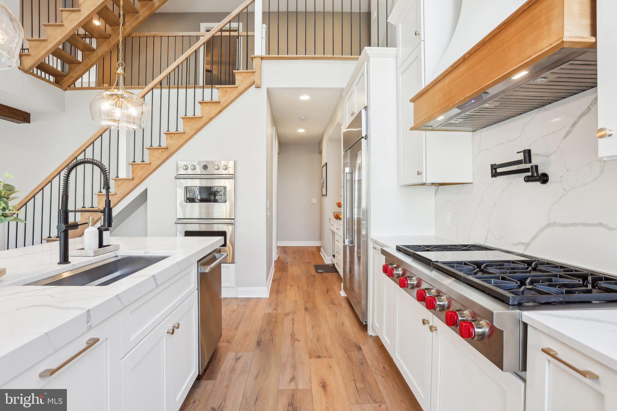 16 High Point Dr