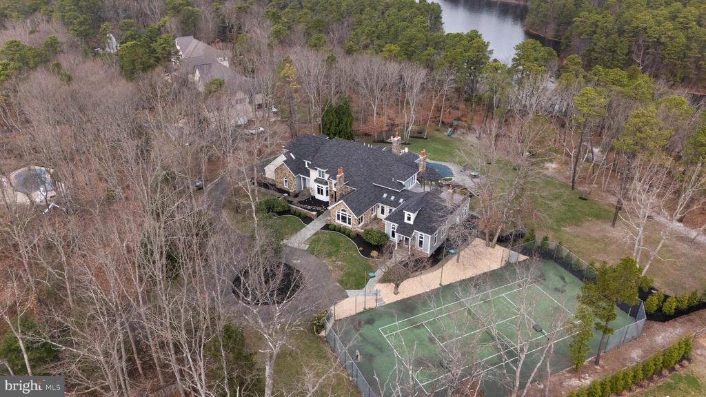 16 High Point Dr