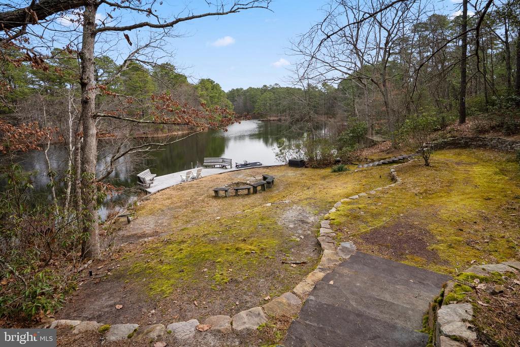 16 High Point Dr