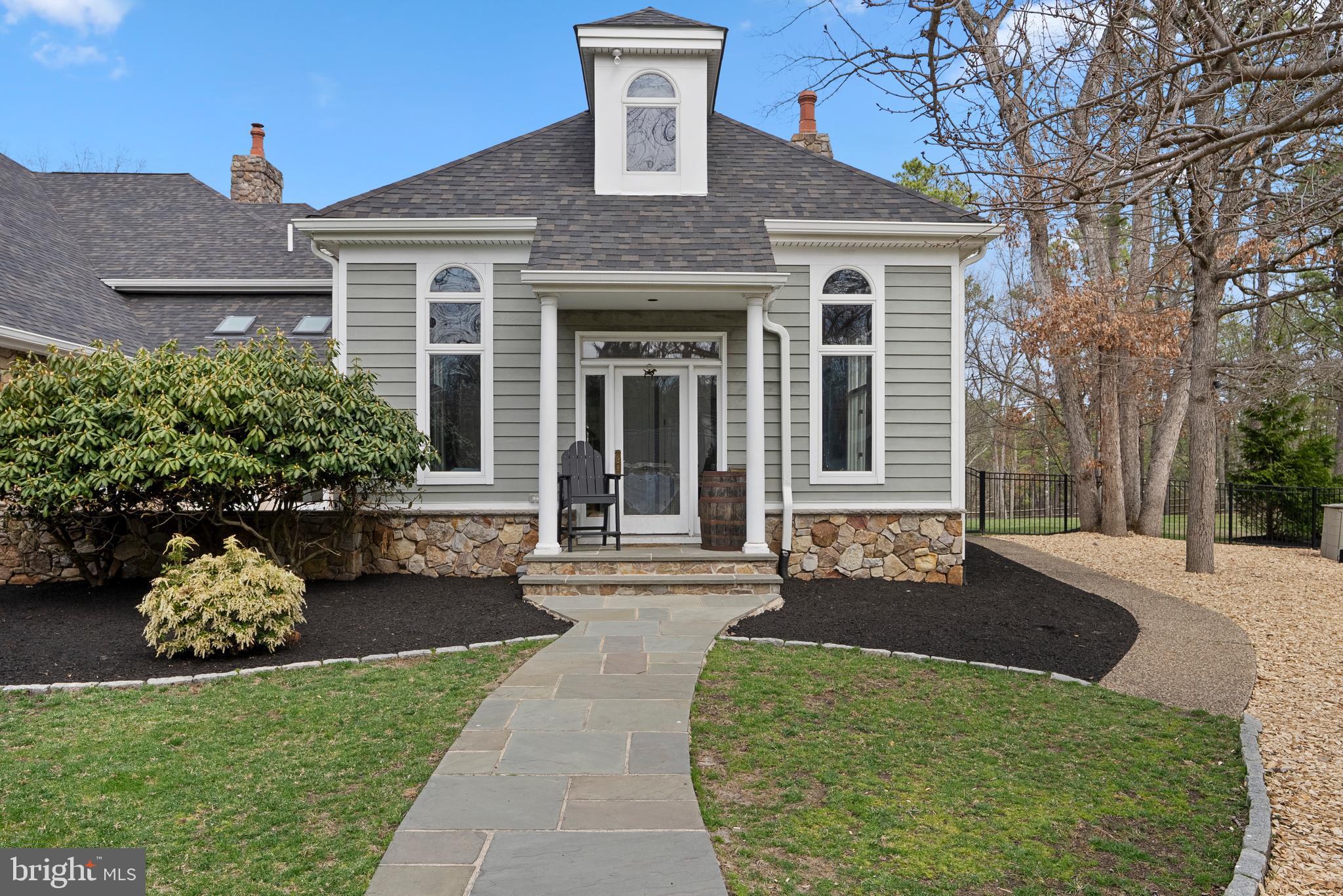 16 High Point Dr