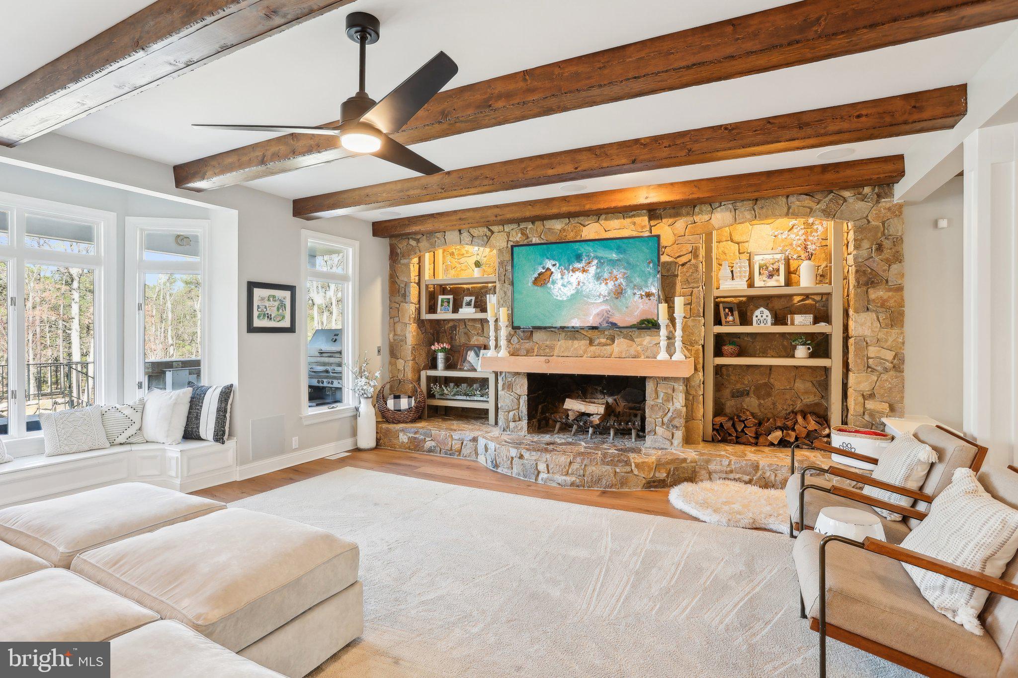 16 High Point Dr