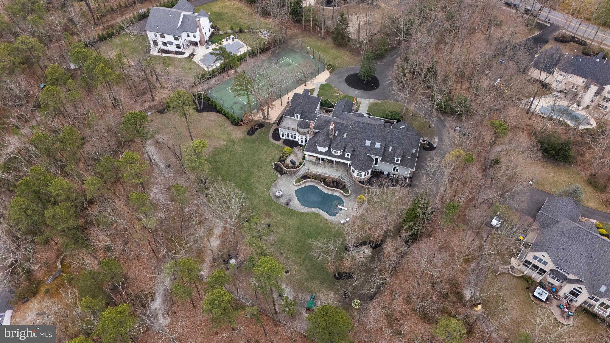 16 High Point Dr