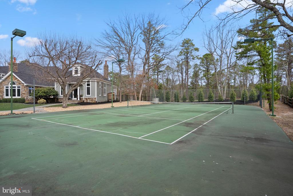 16 High Point Dr