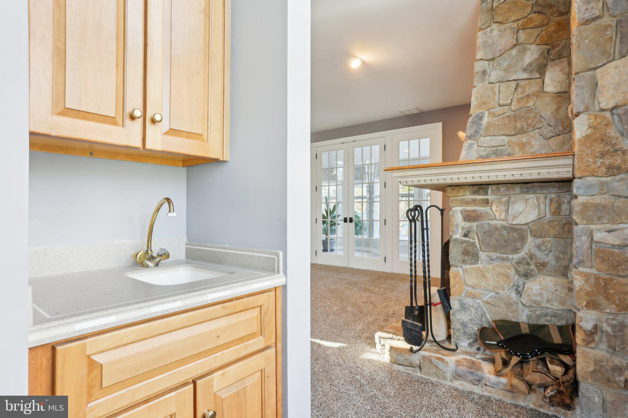 16 High Point Dr