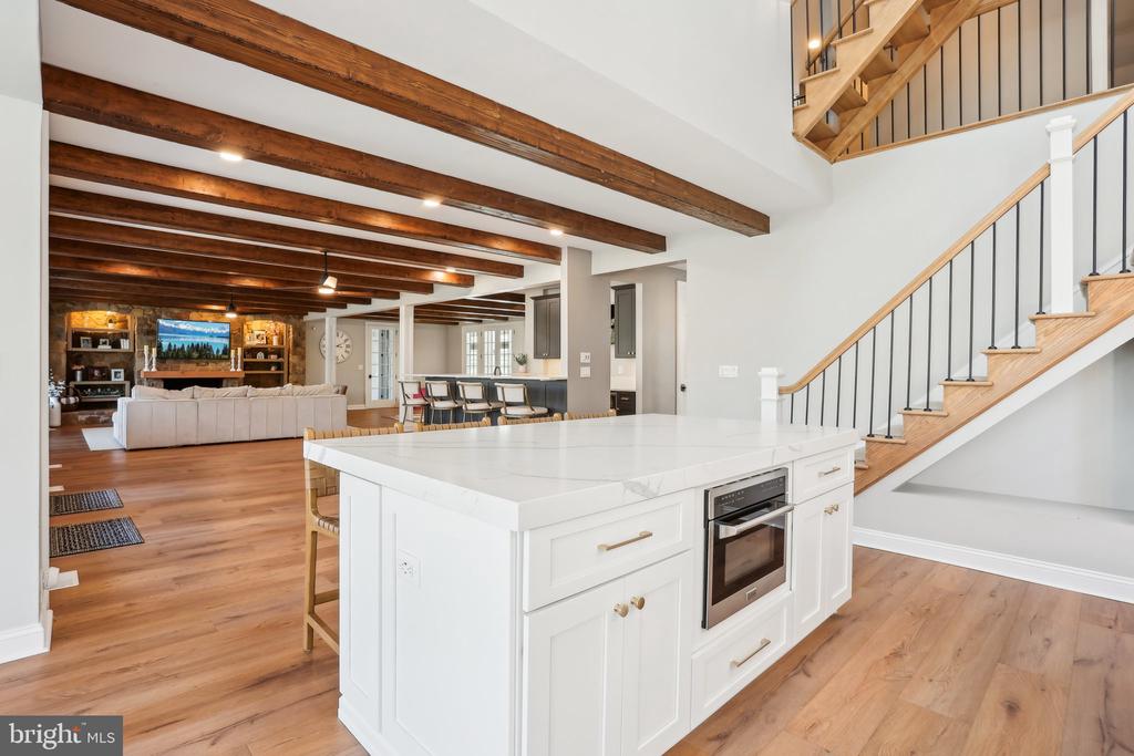 16 High Point Dr