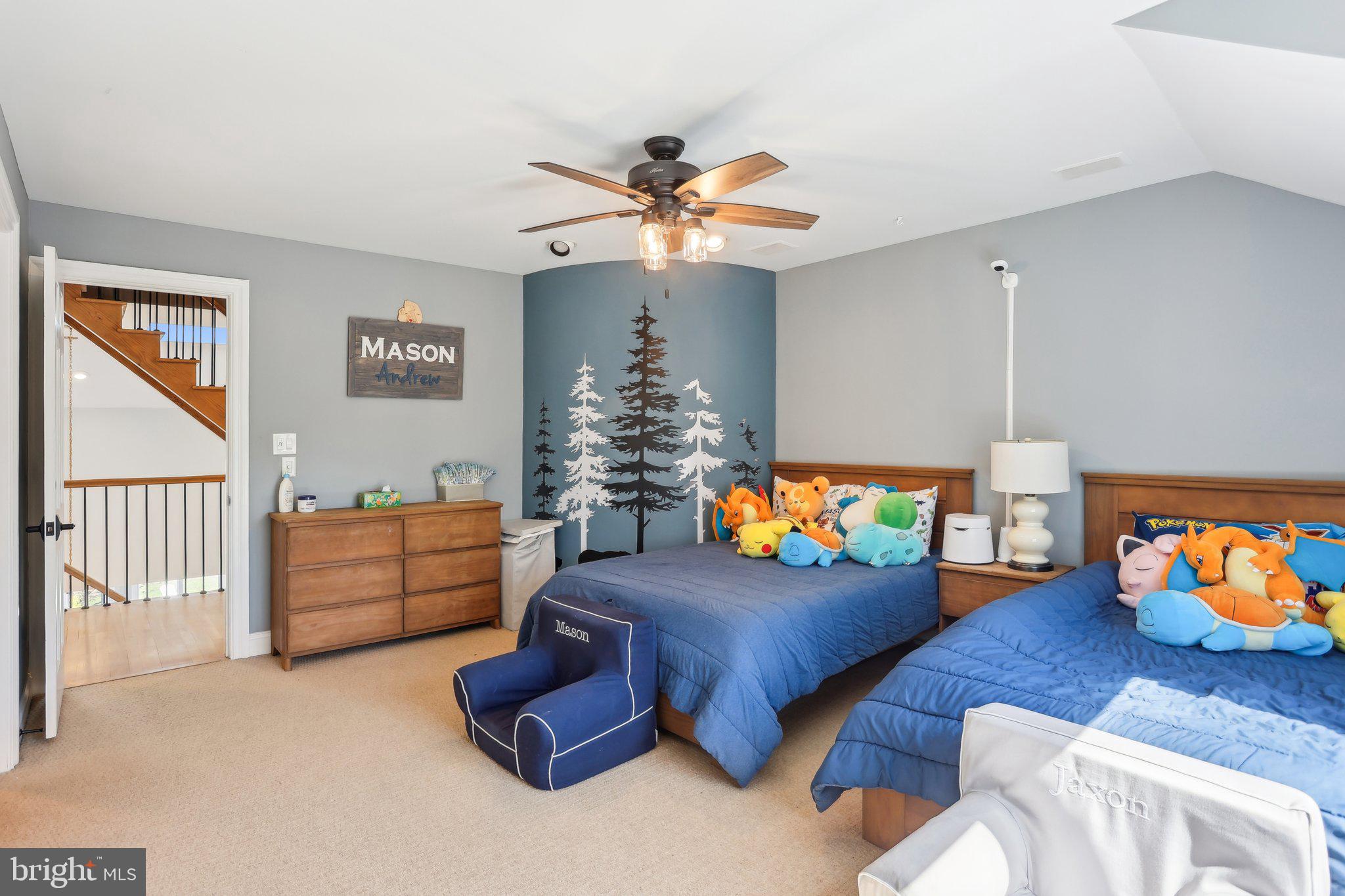 16 High Point Dr