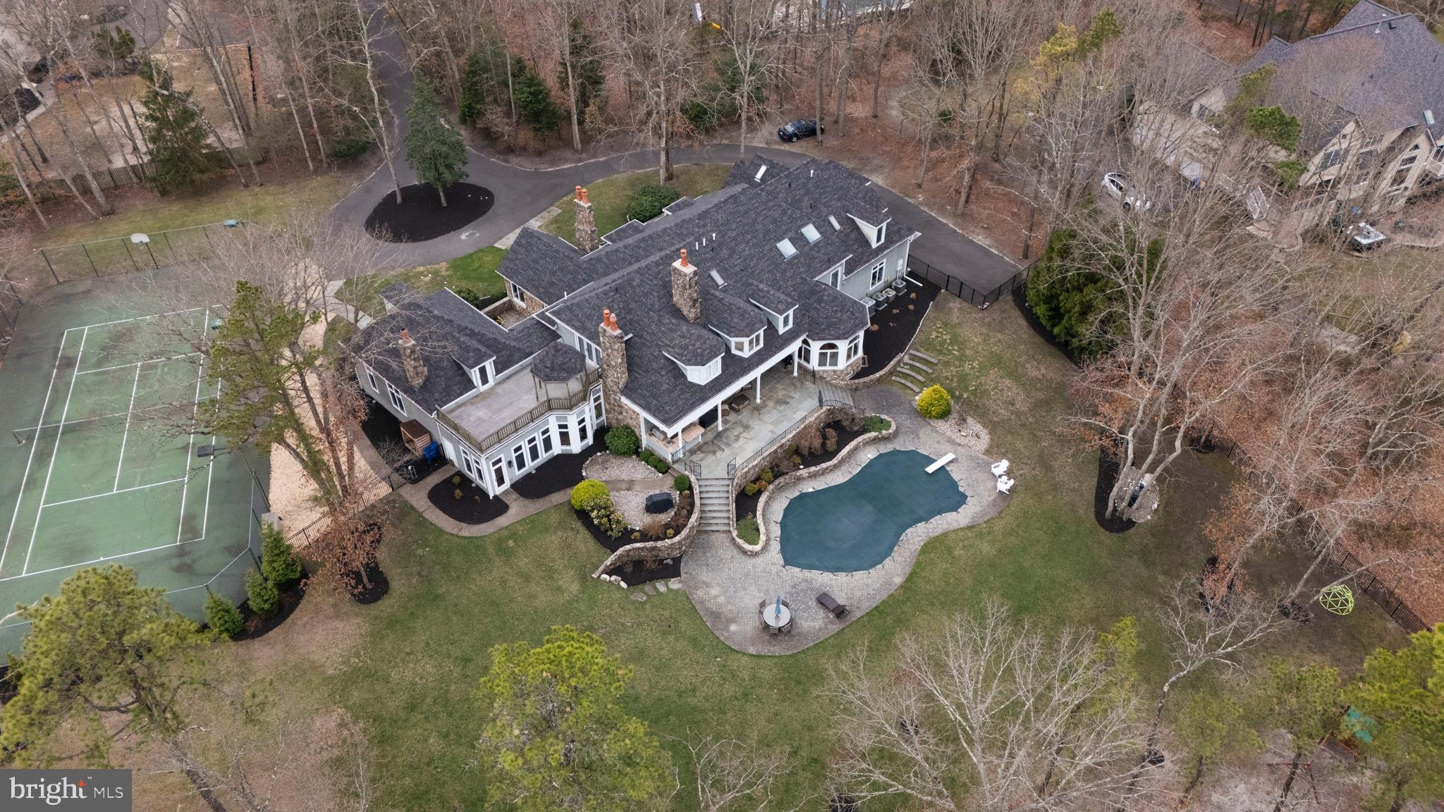 16 High Point Dr
