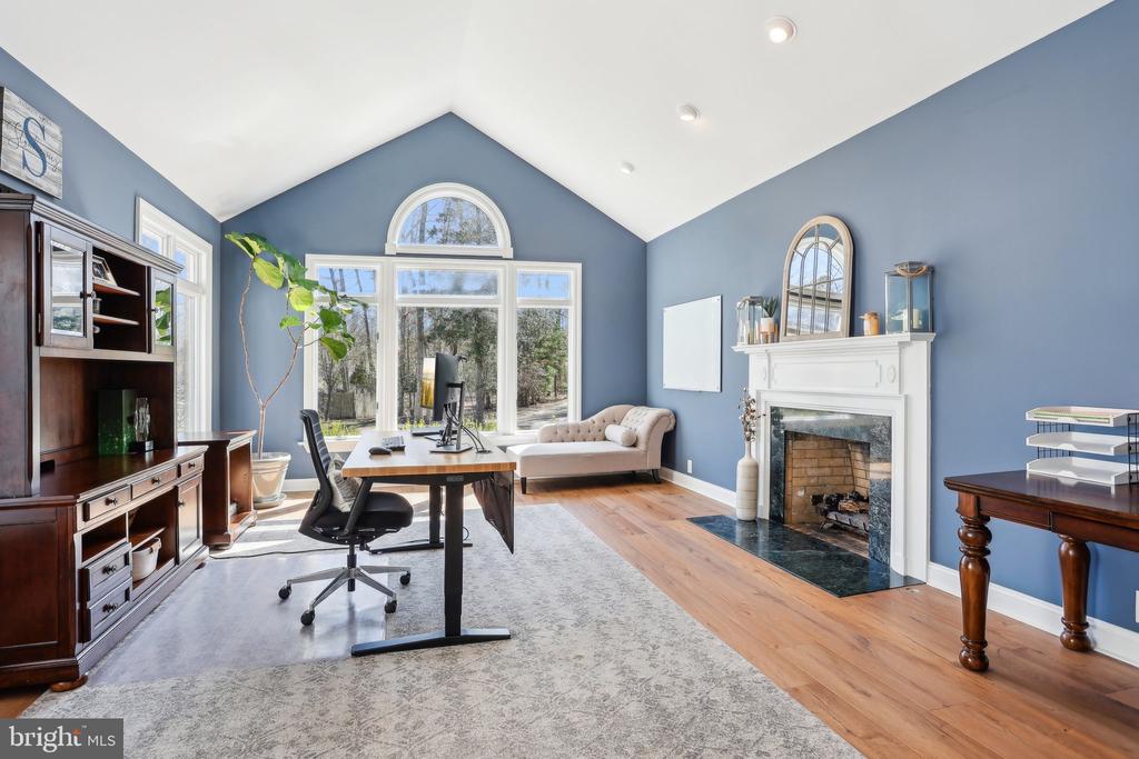 16 High Point Dr