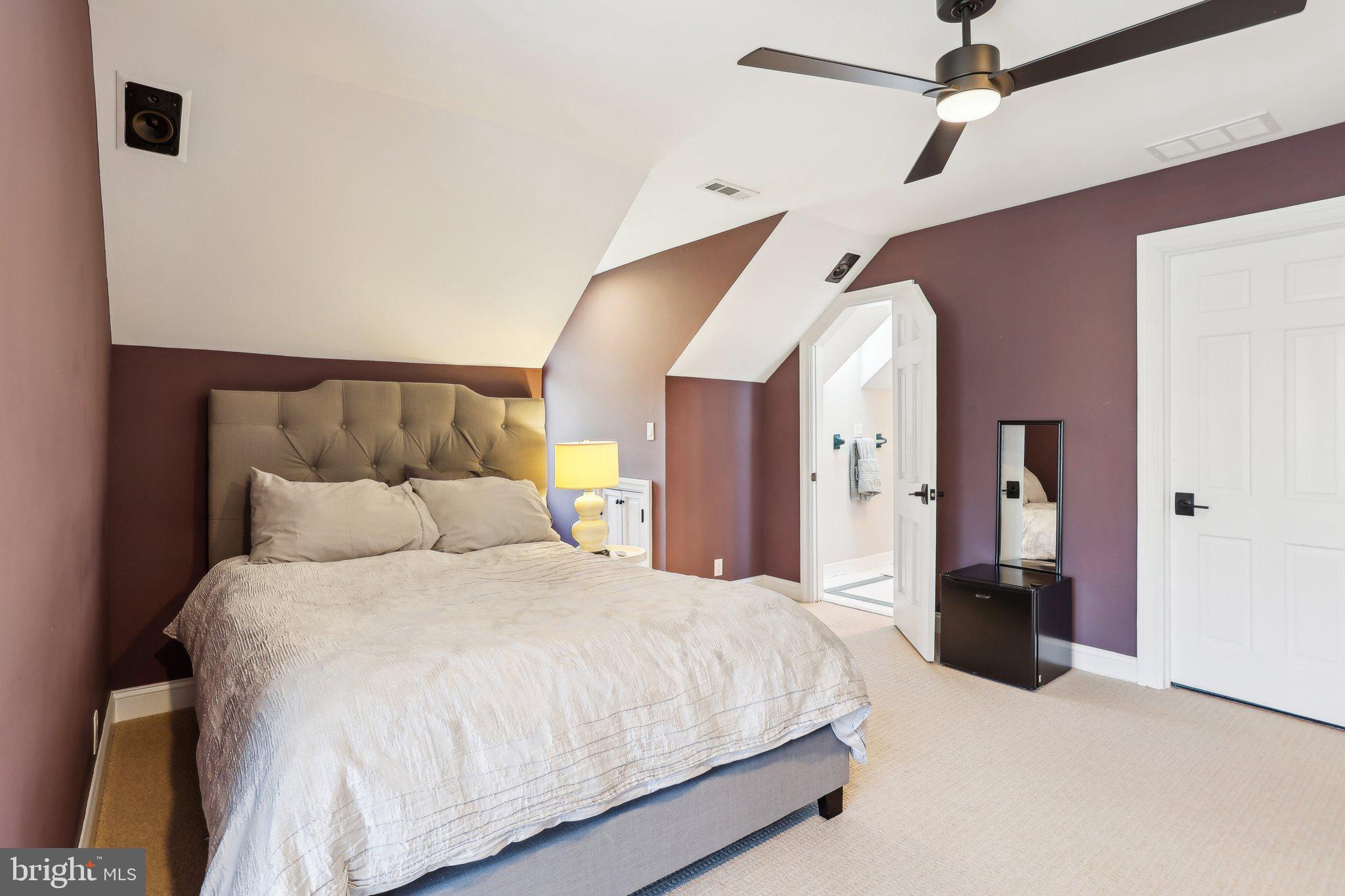 16 High Point Dr