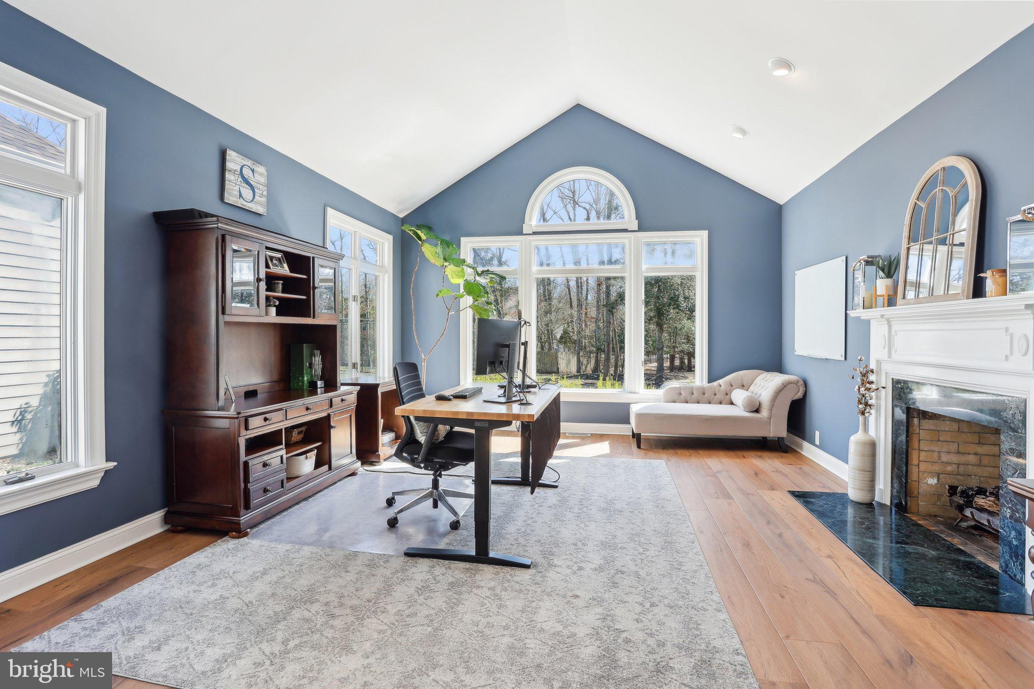 16 High Point Dr