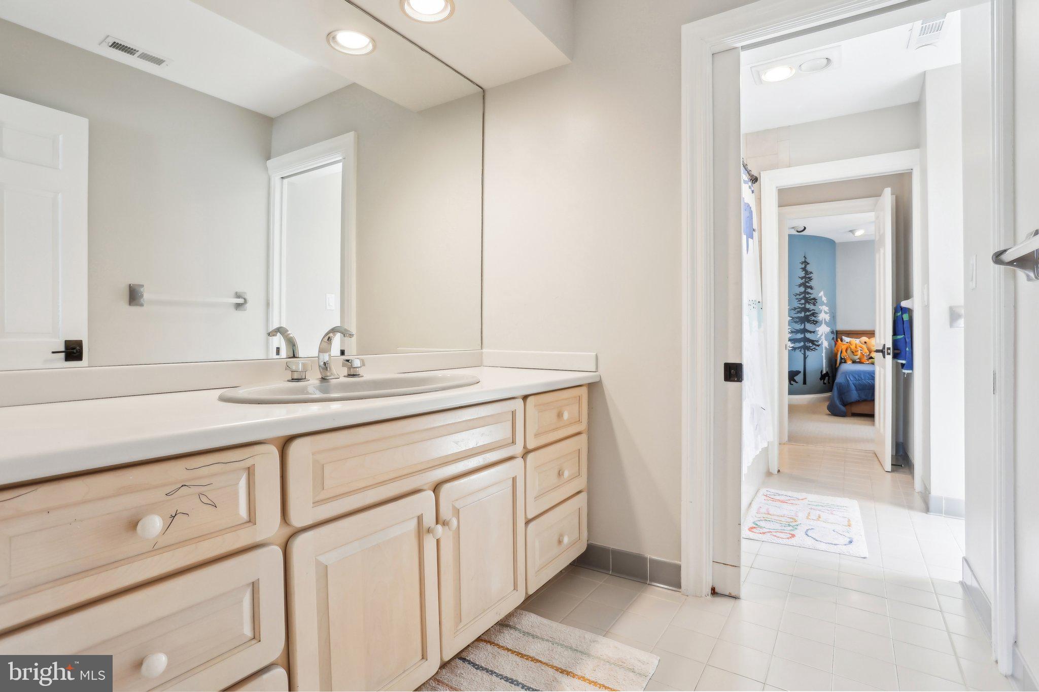 16 High Point Dr