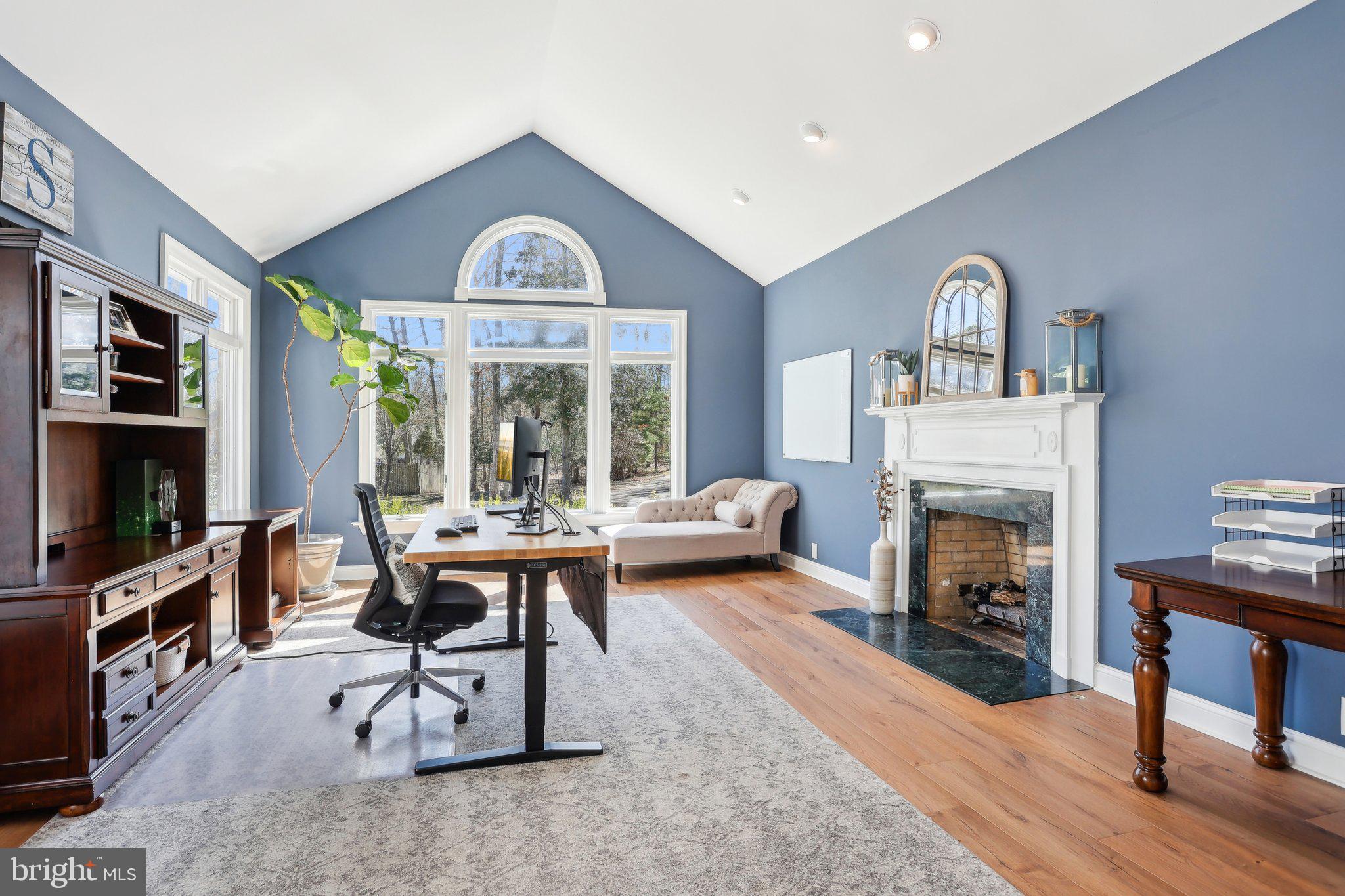 16 High Point Dr