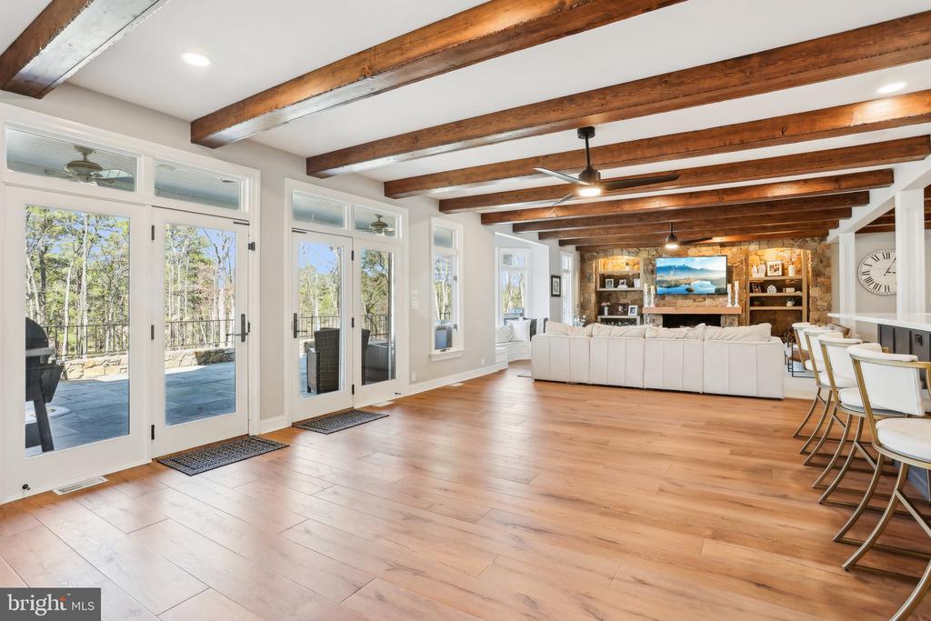 16 High Point Dr