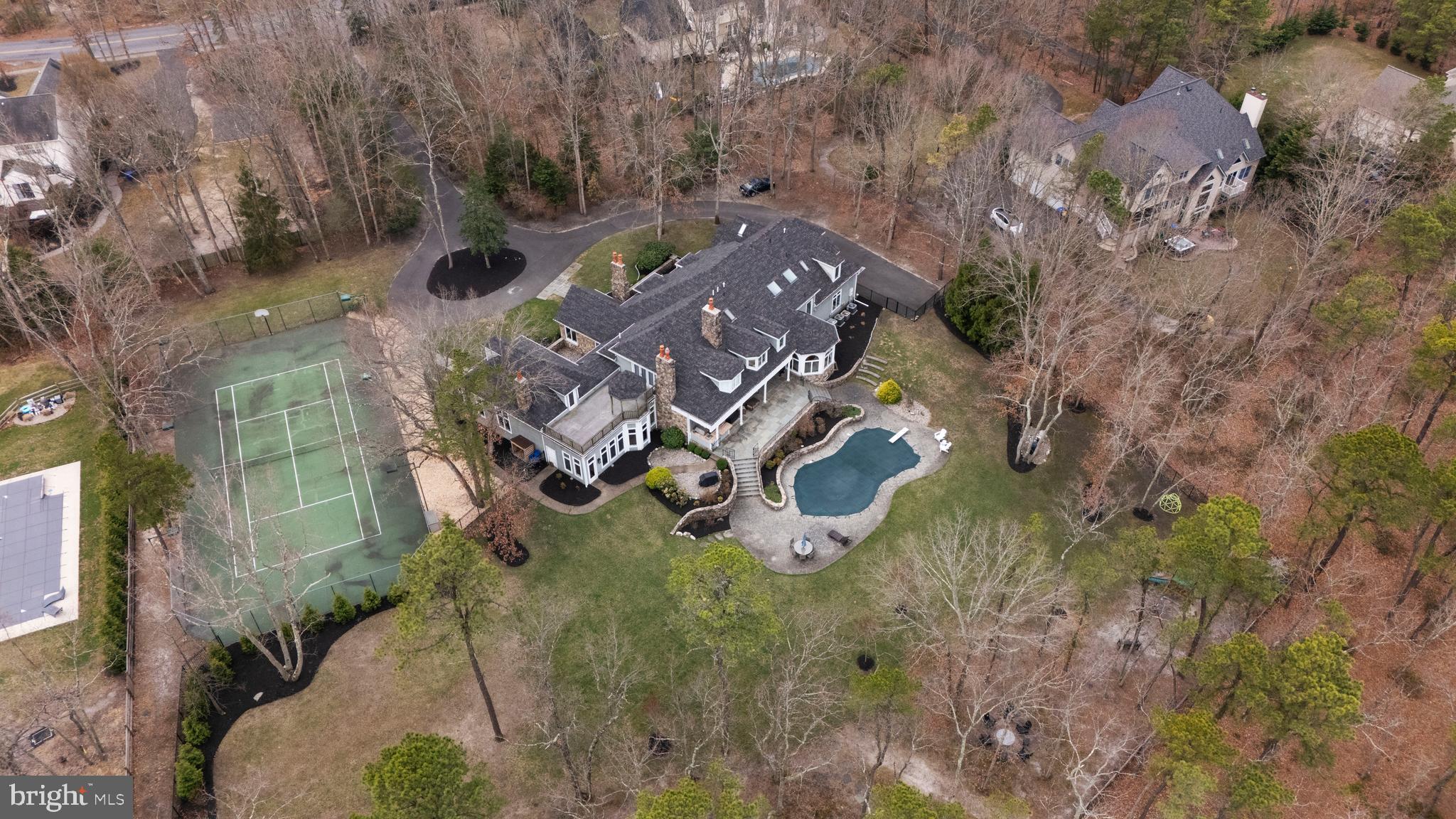 16 High Point Dr