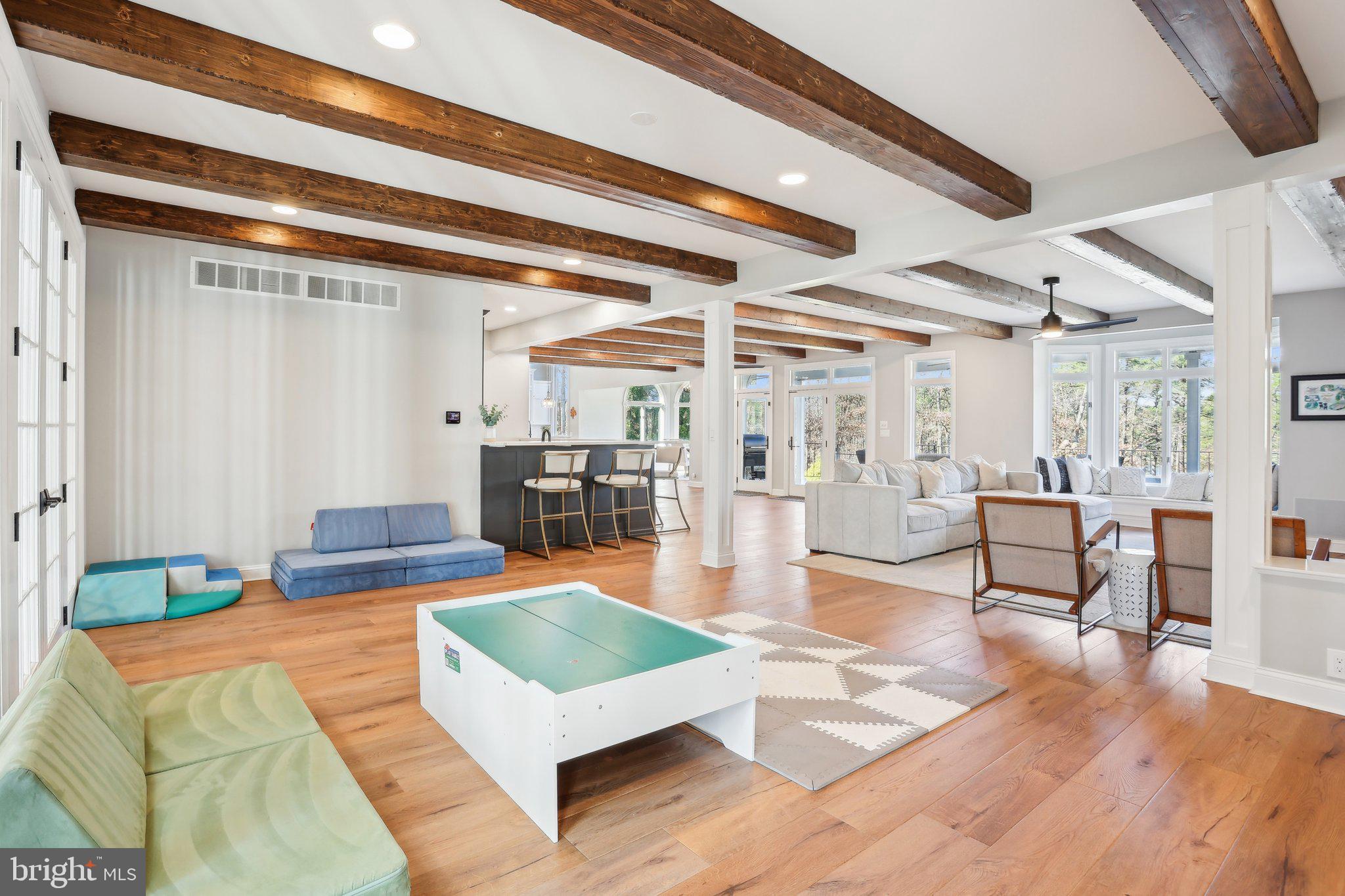 16 High Point Dr