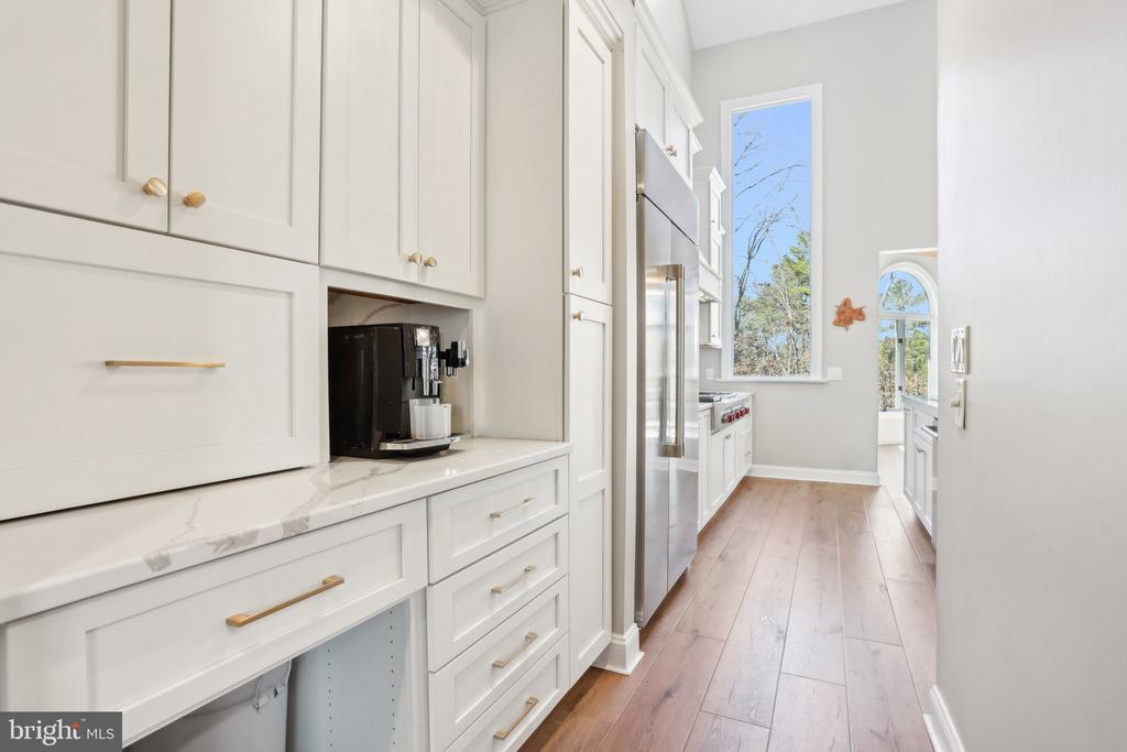 16 High Point Dr