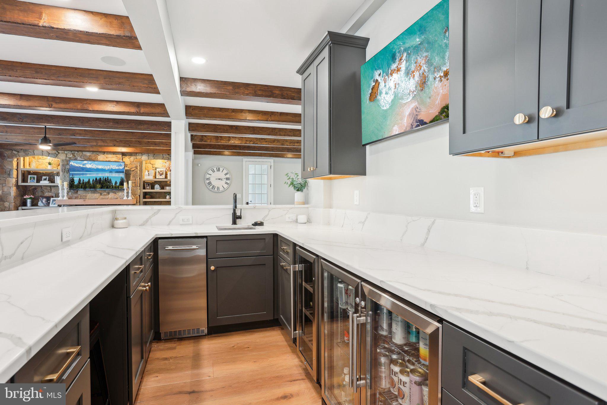 16 High Point Dr