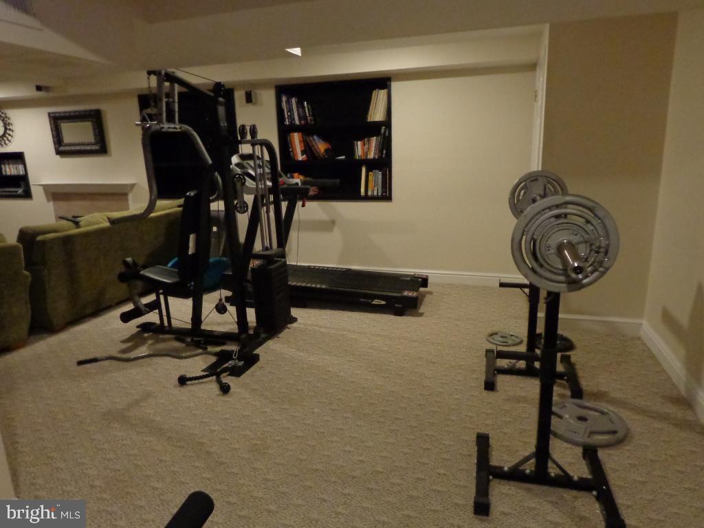 38 COUNTRY SQUIRE LANE