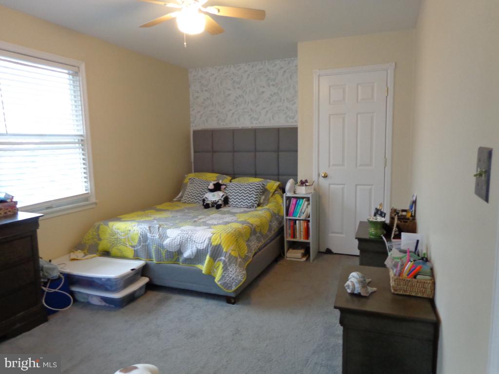 38 COUNTRY SQUIRE LANE