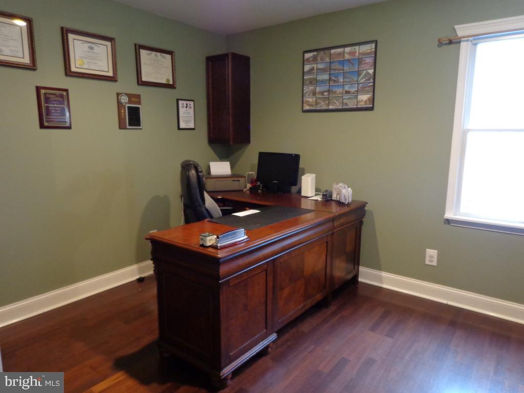 38 COUNTRY SQUIRE LANE