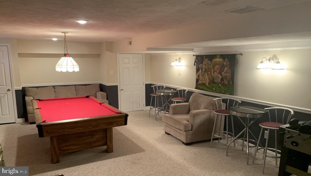 38 COUNTRY SQUIRE LANE