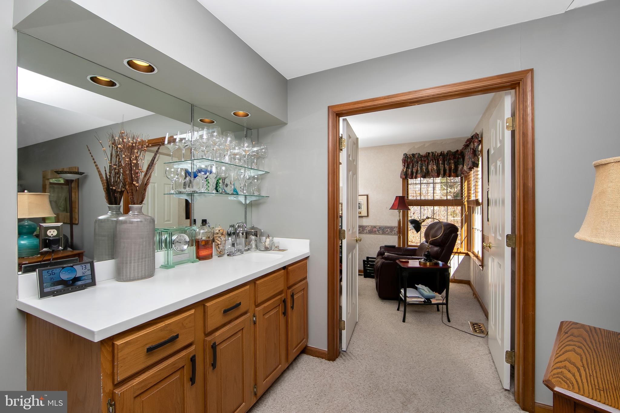 10 OAK TREE COURT