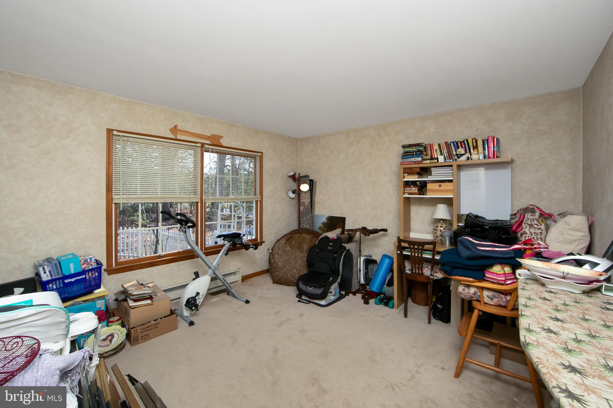 10 OAK TREE COURT