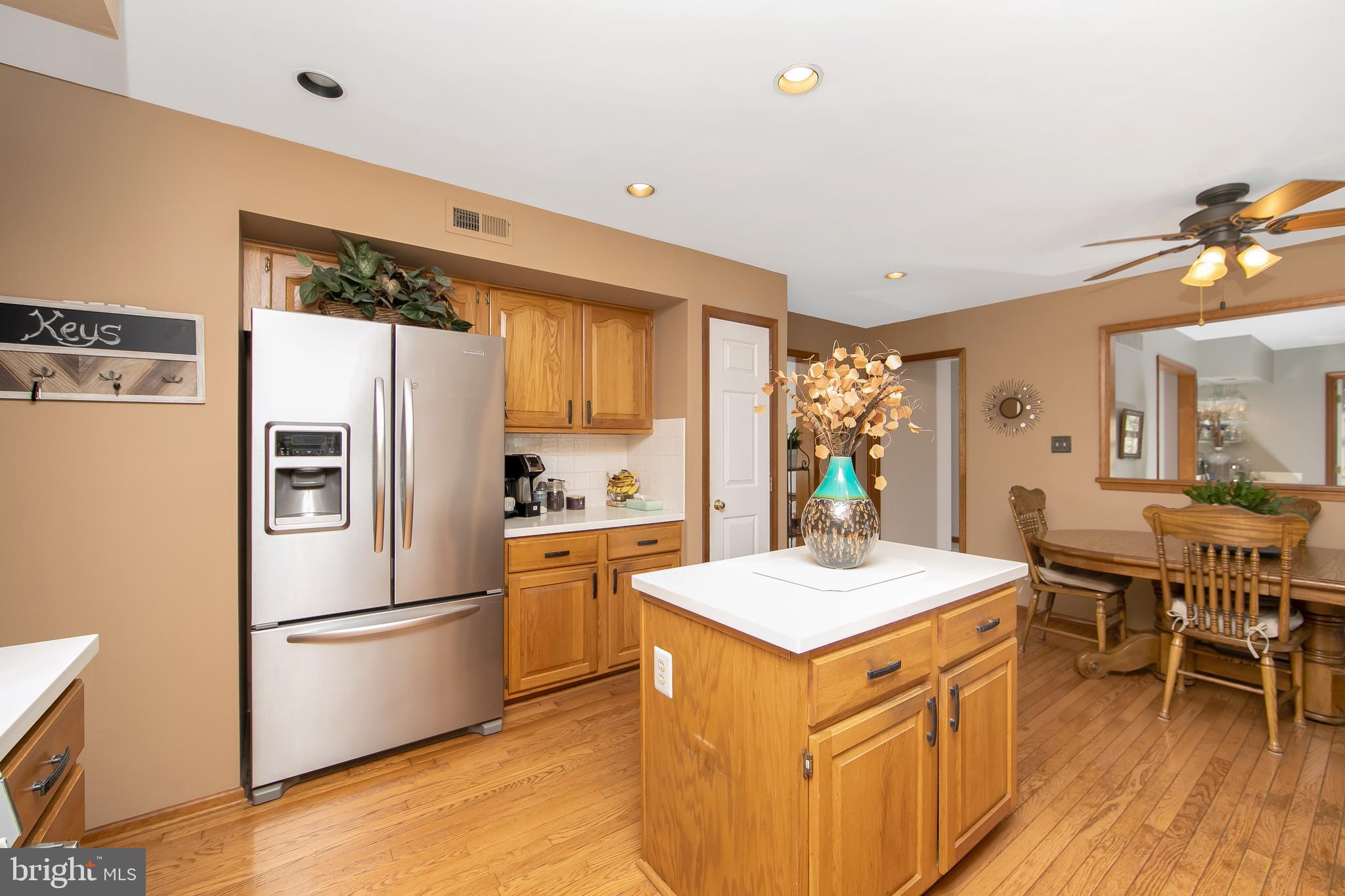 10 OAK TREE COURT