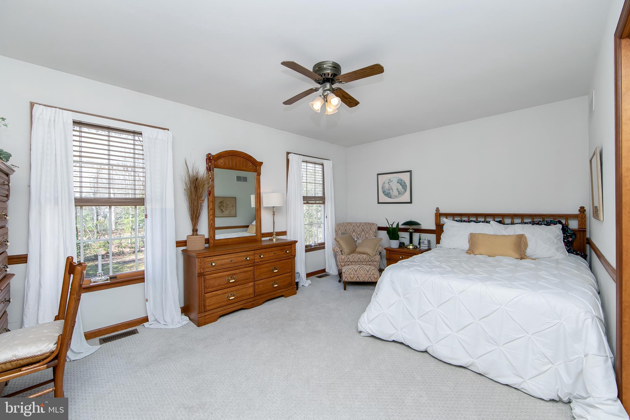 10 OAK TREE COURT