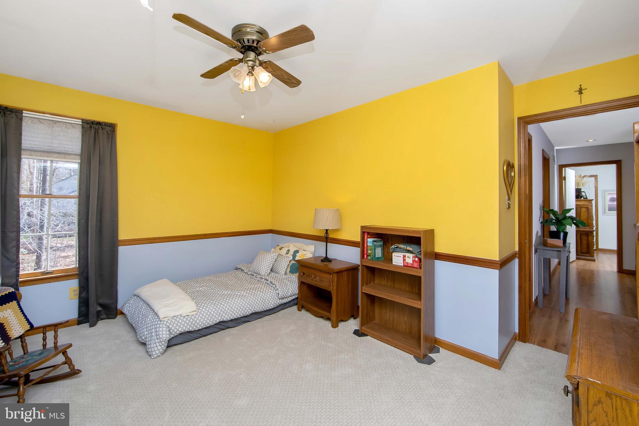 10 OAK TREE COURT