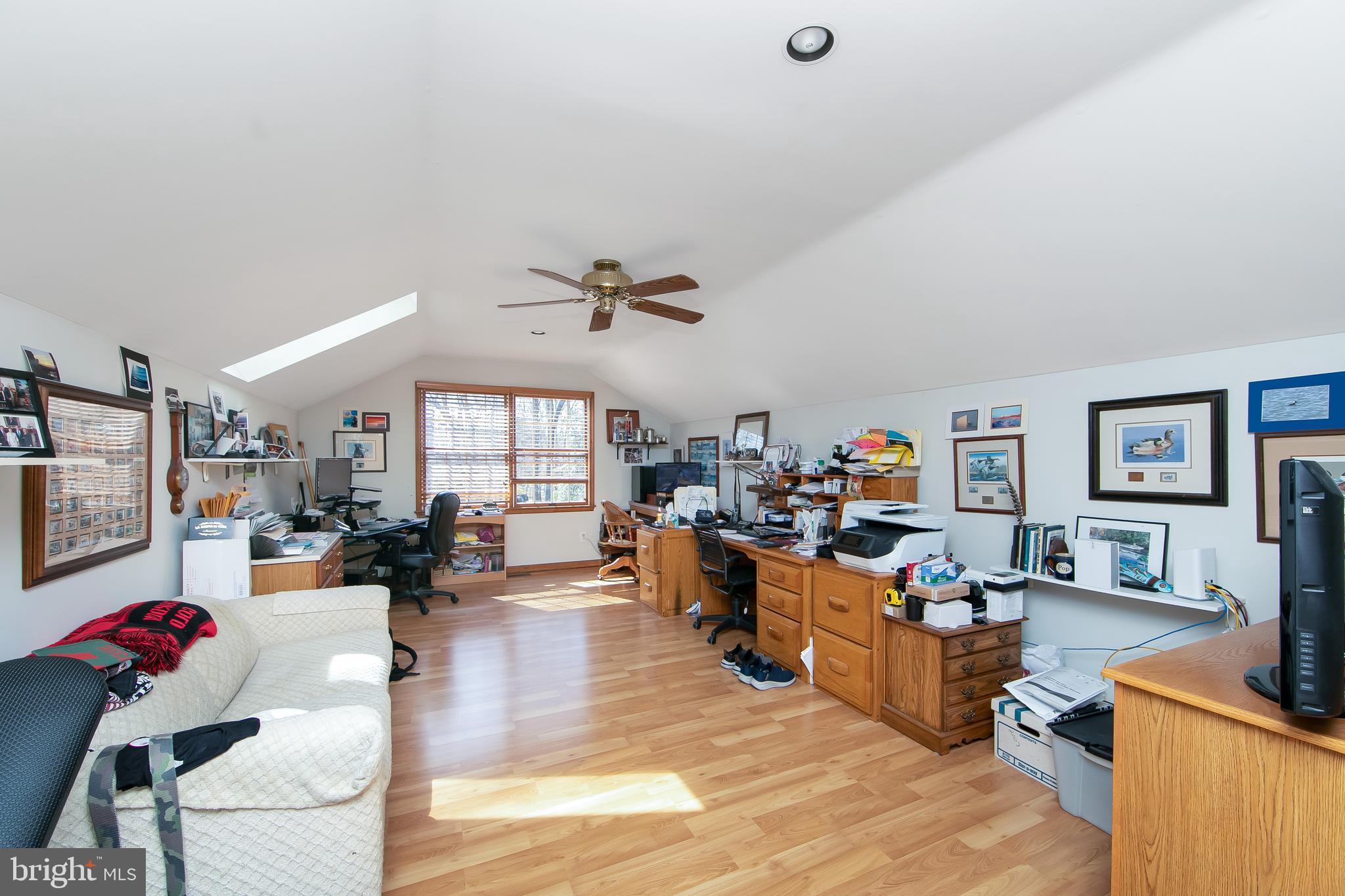 10 OAK TREE COURT