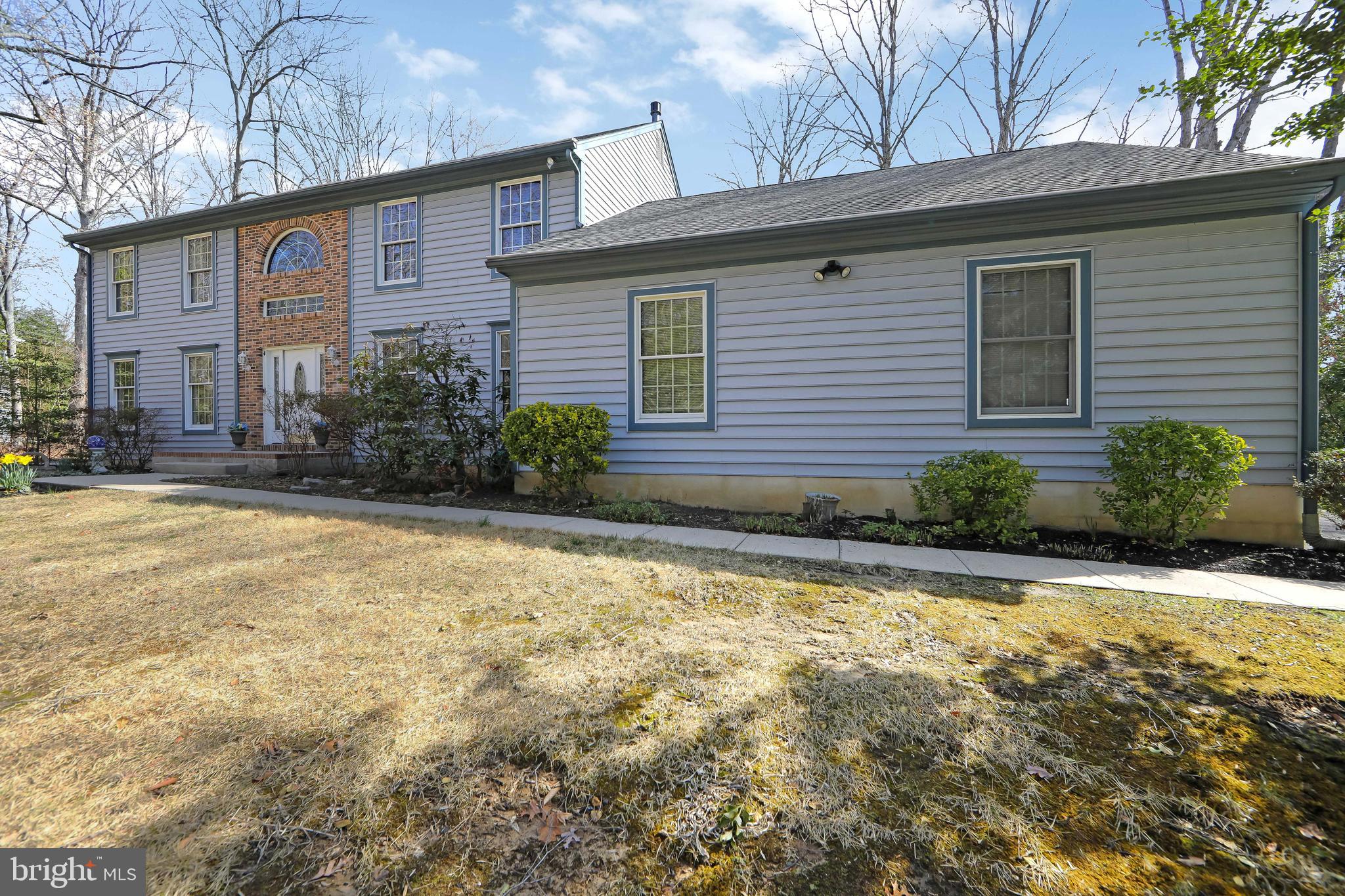 10 OAK TREE COURT