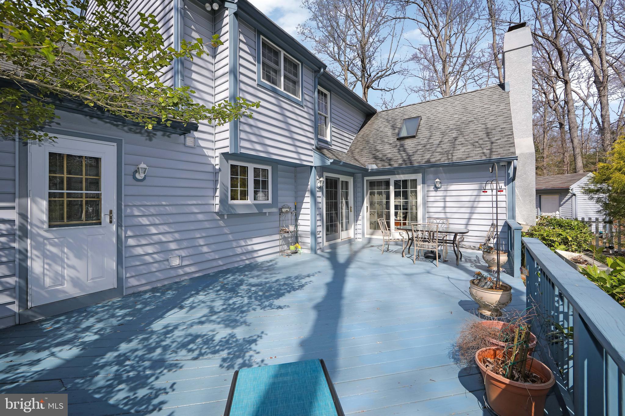 10 OAK TREE COURT