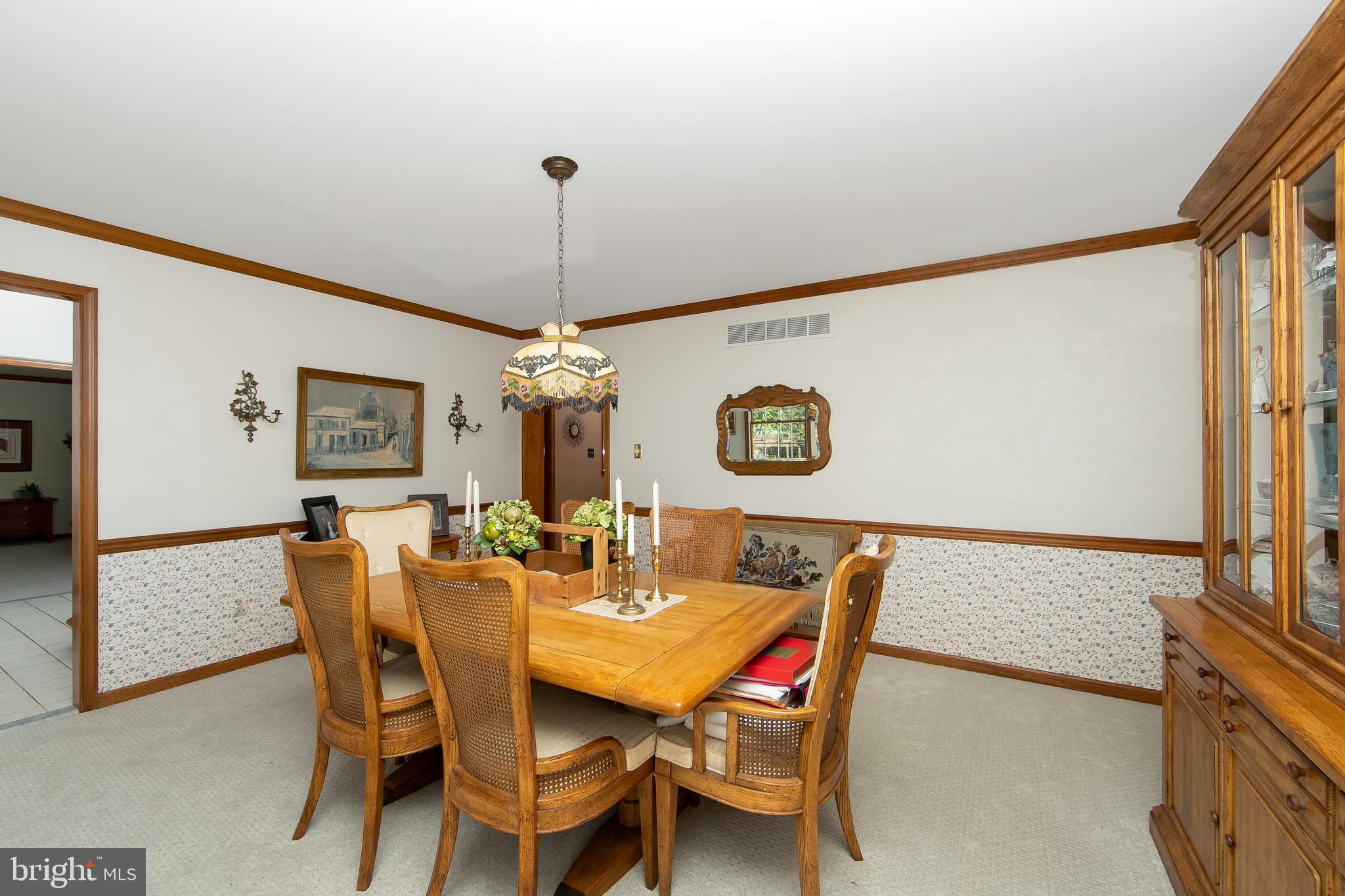 10 OAK TREE COURT