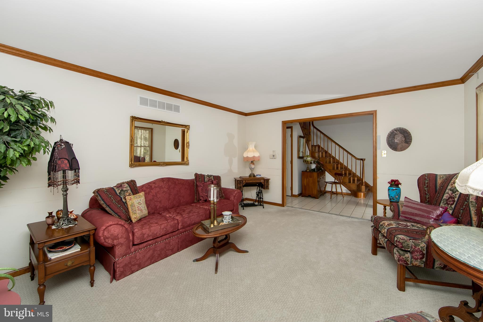 10 OAK TREE COURT