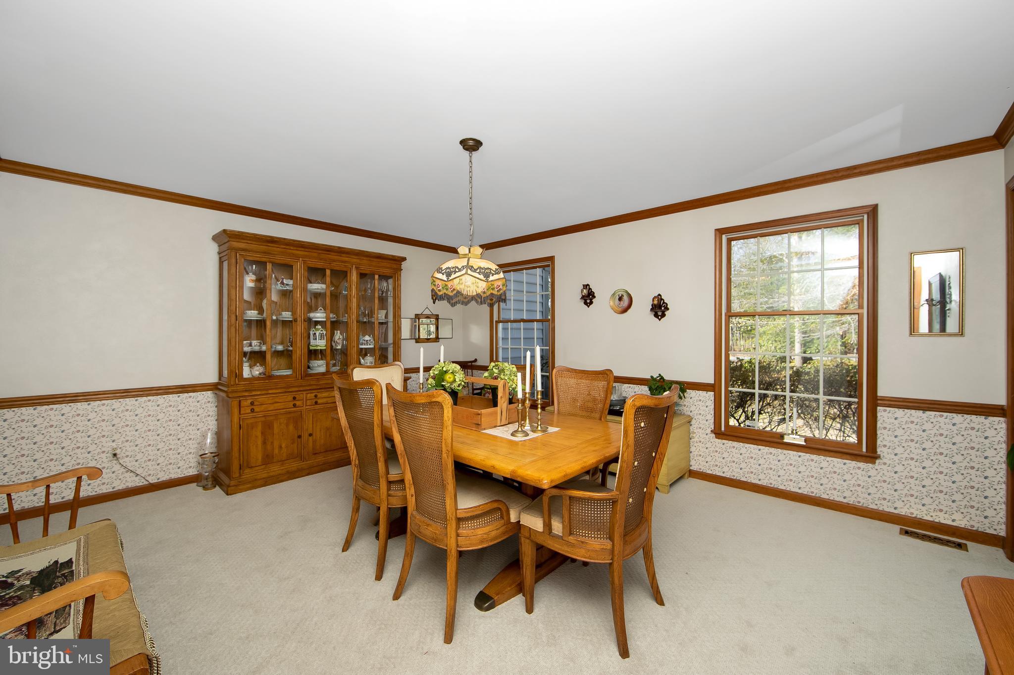 10 OAK TREE COURT