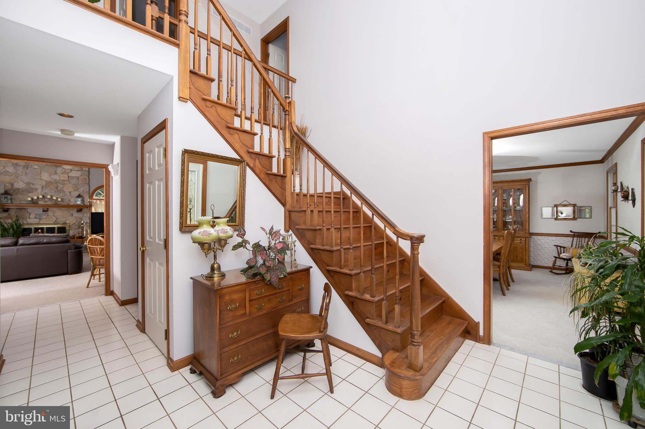 10 OAK TREE COURT