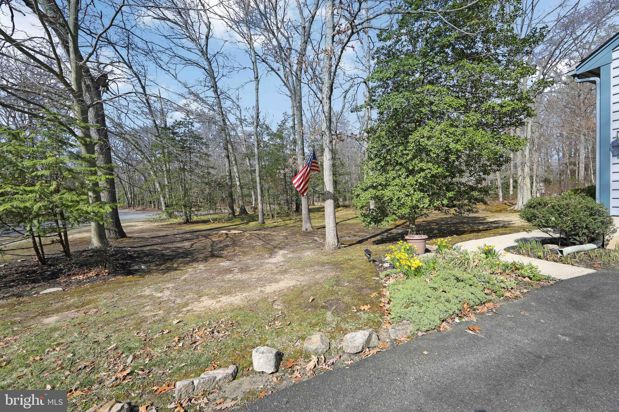 10 OAK TREE COURT