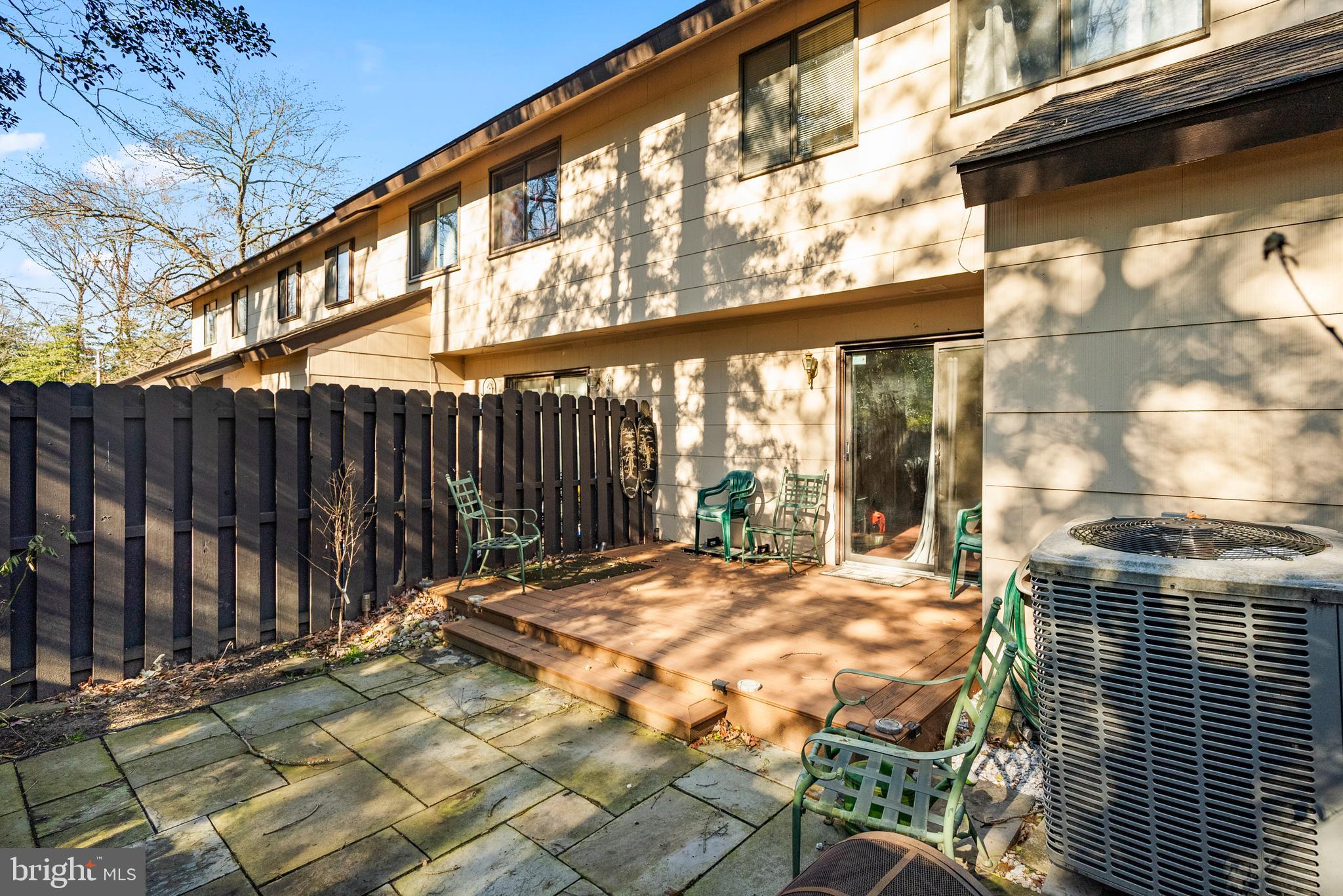 29 Sycamore Ct