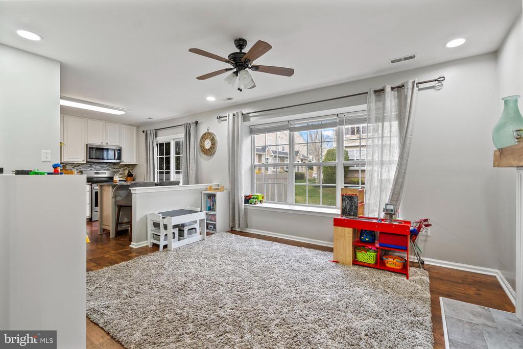 3705 Buxmont Rd