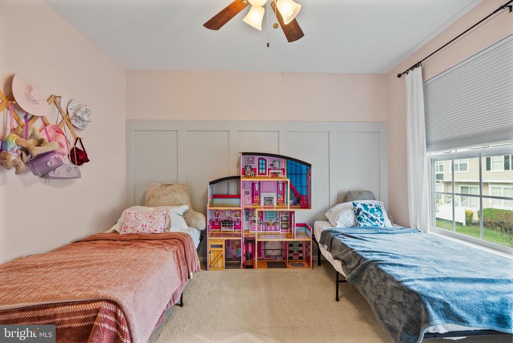 3705 Buxmont Rd