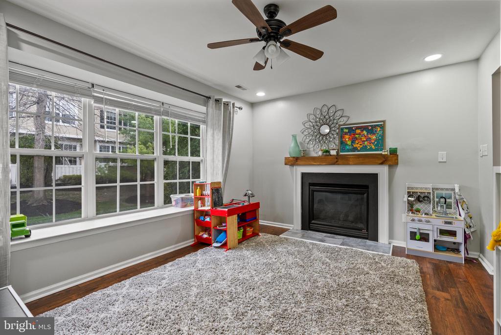 3705 Buxmont Rd
