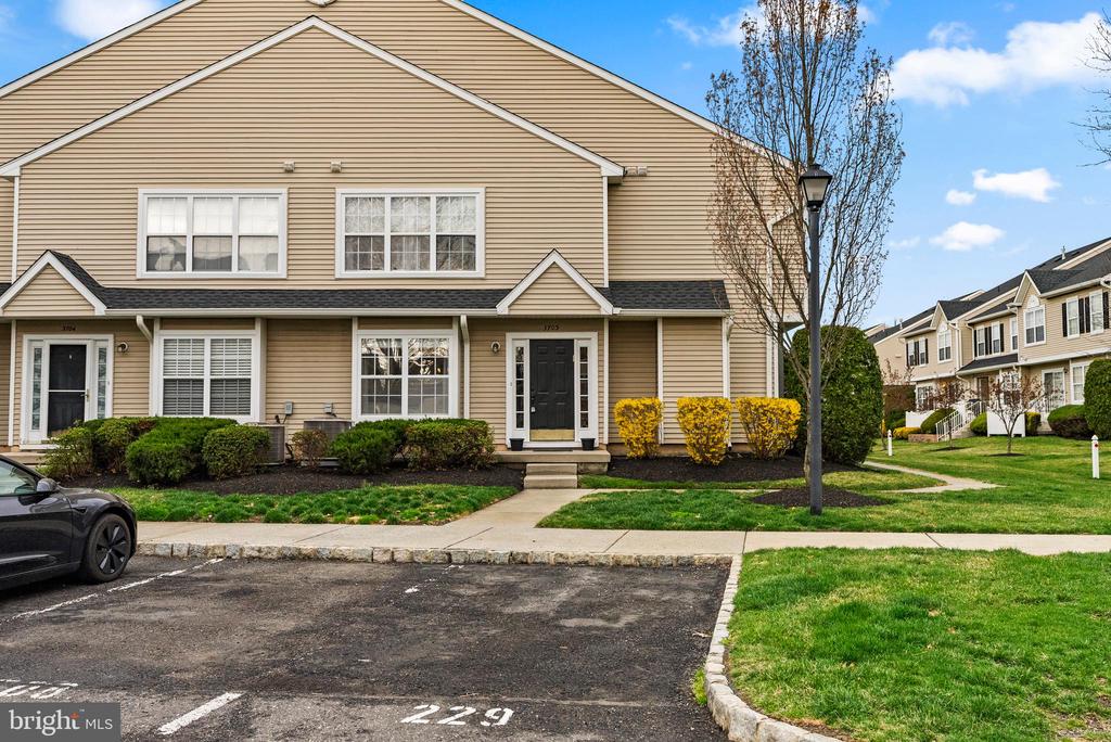 3705 Buxmont Rd
