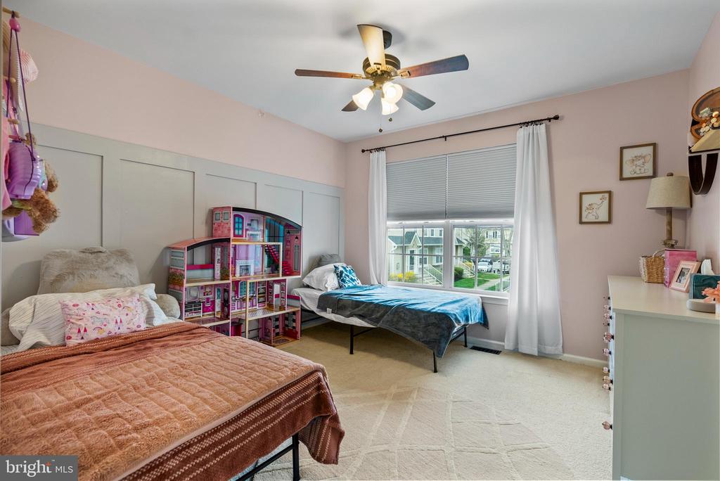 3705 Buxmont Rd