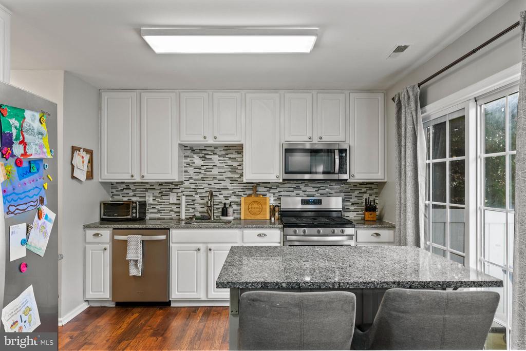 3705 Buxmont Rd