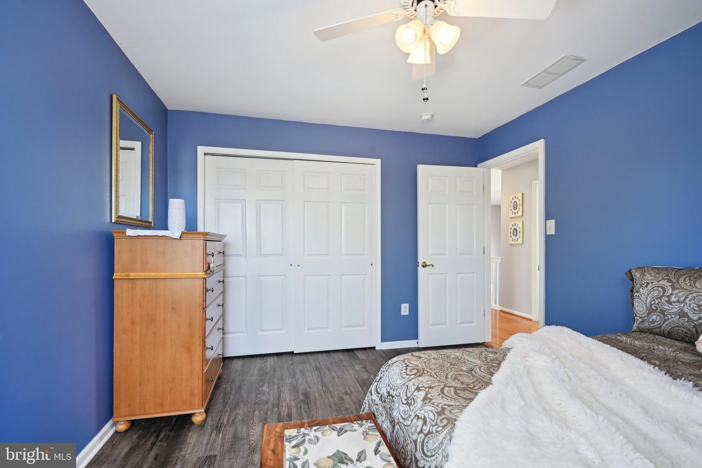 2 Parkdale Pl