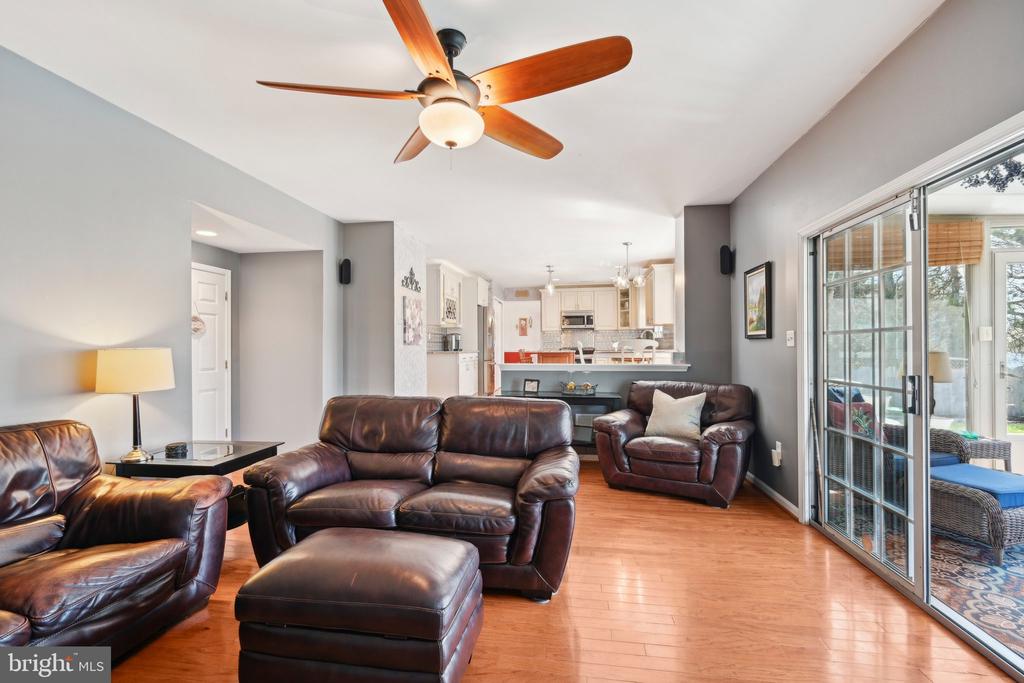 2 Parkdale Pl